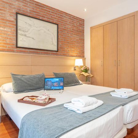 Serennia Cest Apartamentos Arc De Triomf บาร์เซโลนา ภายนอก รูปภาพ