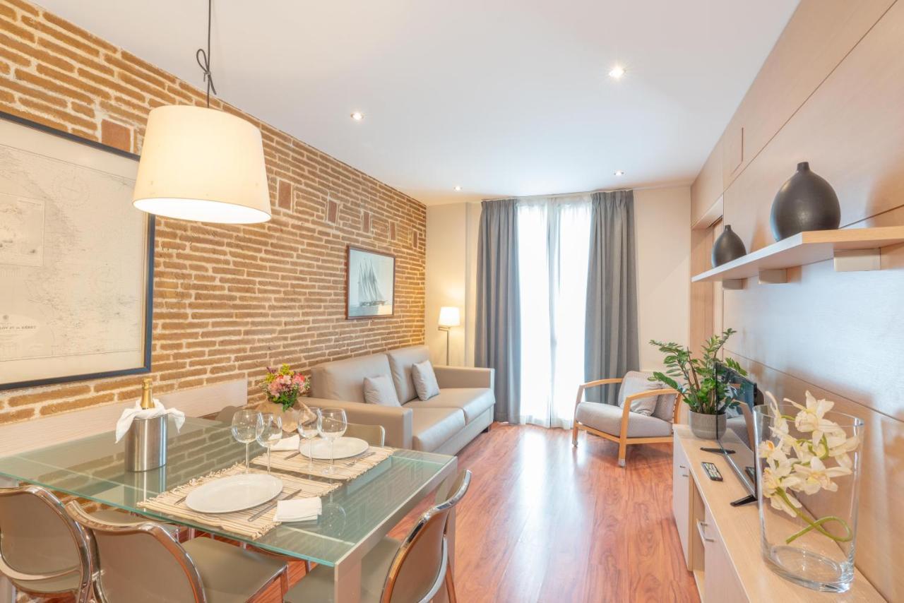 Serennia Cest Apartamentos Arc De Triomf บาร์เซโลนา ภายนอก รูปภาพ