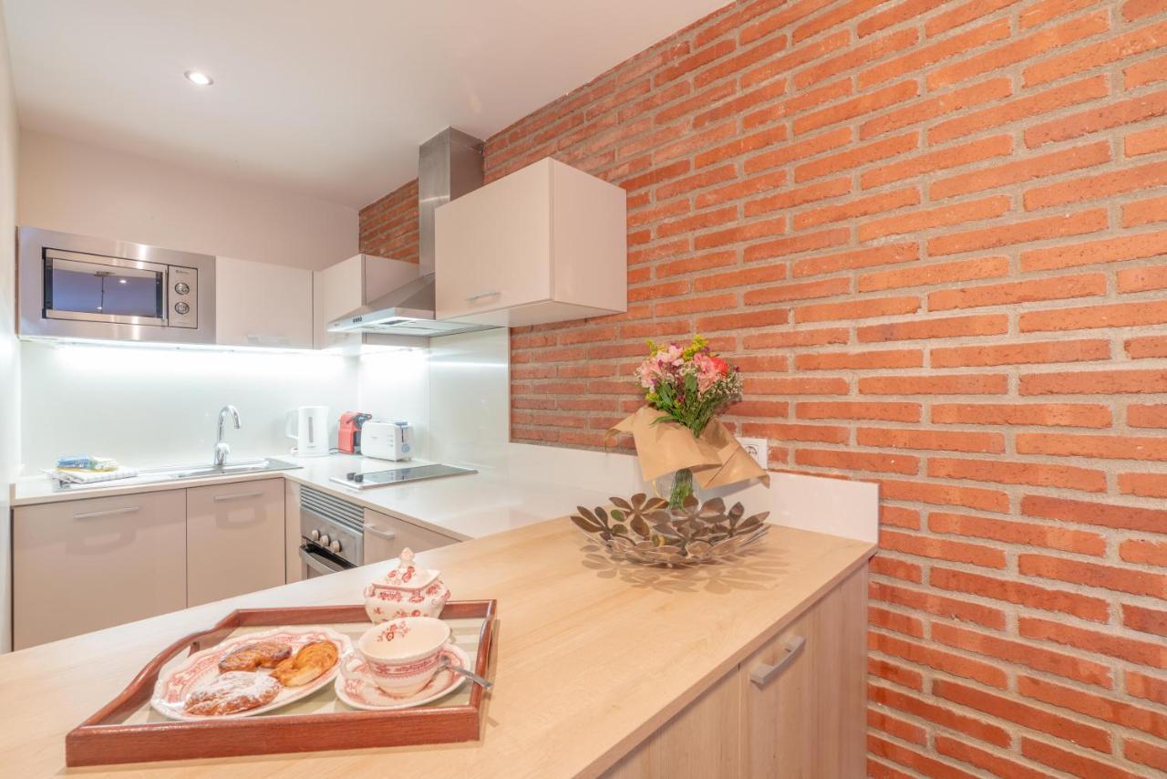 Serennia Cest Apartamentos Arc De Triomf บาร์เซโลนา ภายนอก รูปภาพ