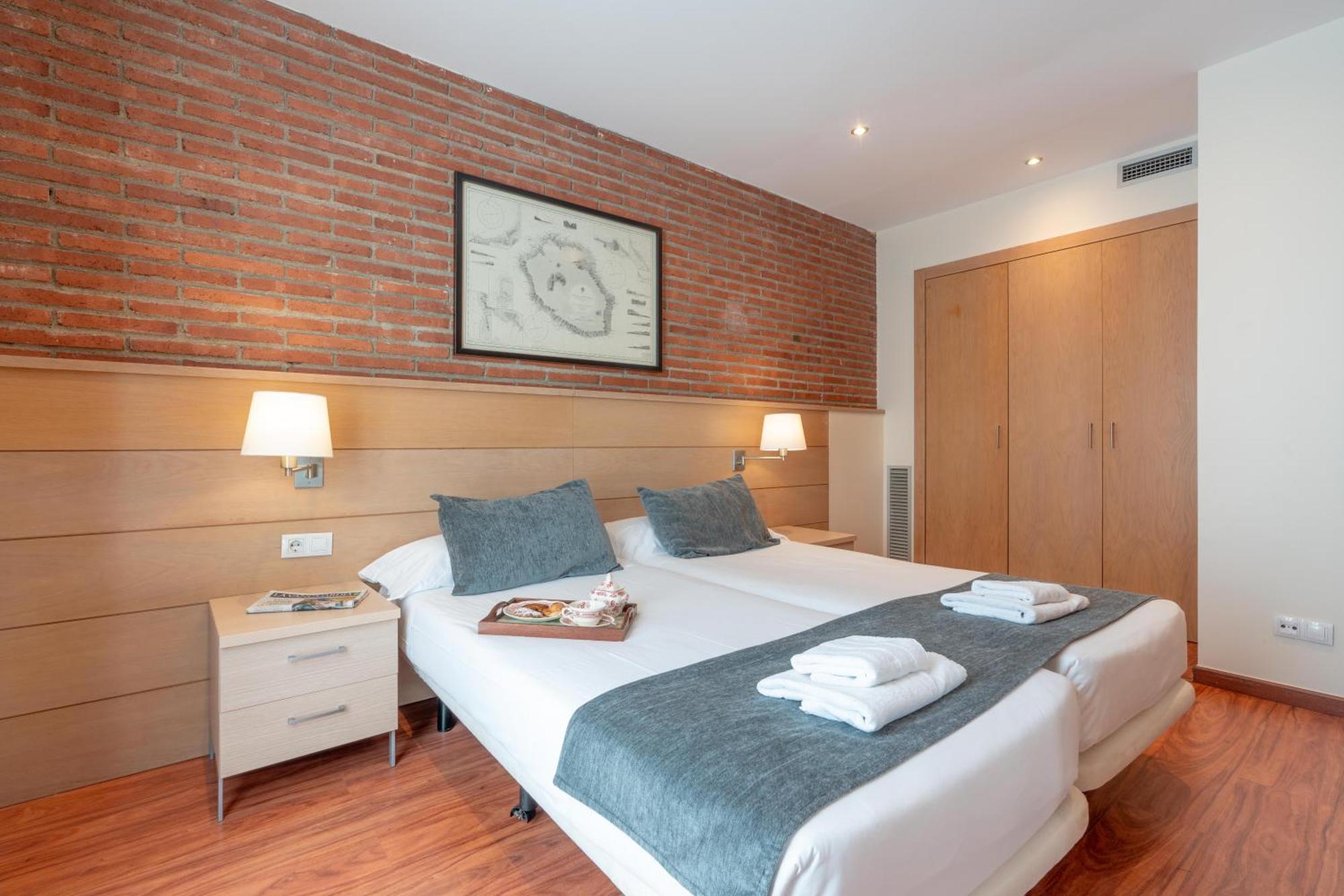 Serennia Cest Apartamentos Arc De Triomf บาร์เซโลนา ภายนอก รูปภาพ